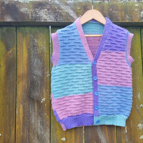 Child's button up vest in 8 ply