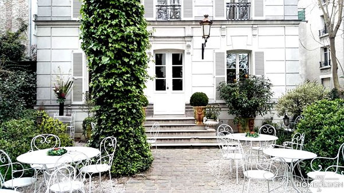  Paris
- Hôtel-particulier-montmartre.jpg