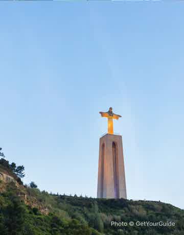 You’ll pass by the Christ the King statue