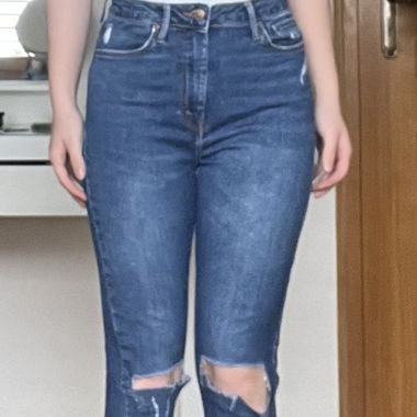 Forever 21, high waist Jeans mit Löchern