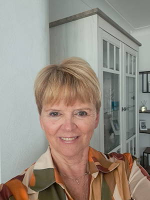 Caroline  De Vos