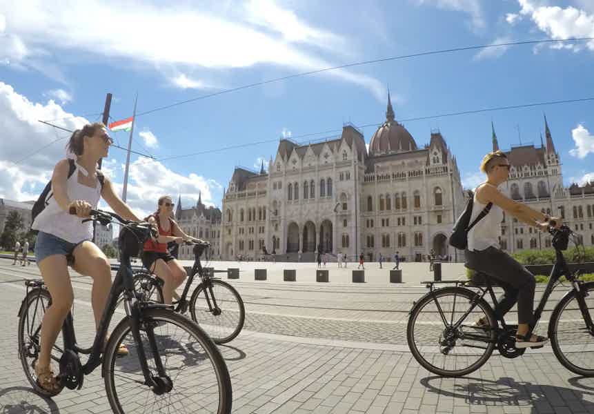 Budapest Wheels & Meals bike tour with a Hungarian Goulash - photo 2