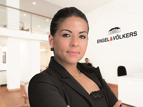  Hamburg
- Ileana Centorame - Expansion Manager Engel & Völkers Italia