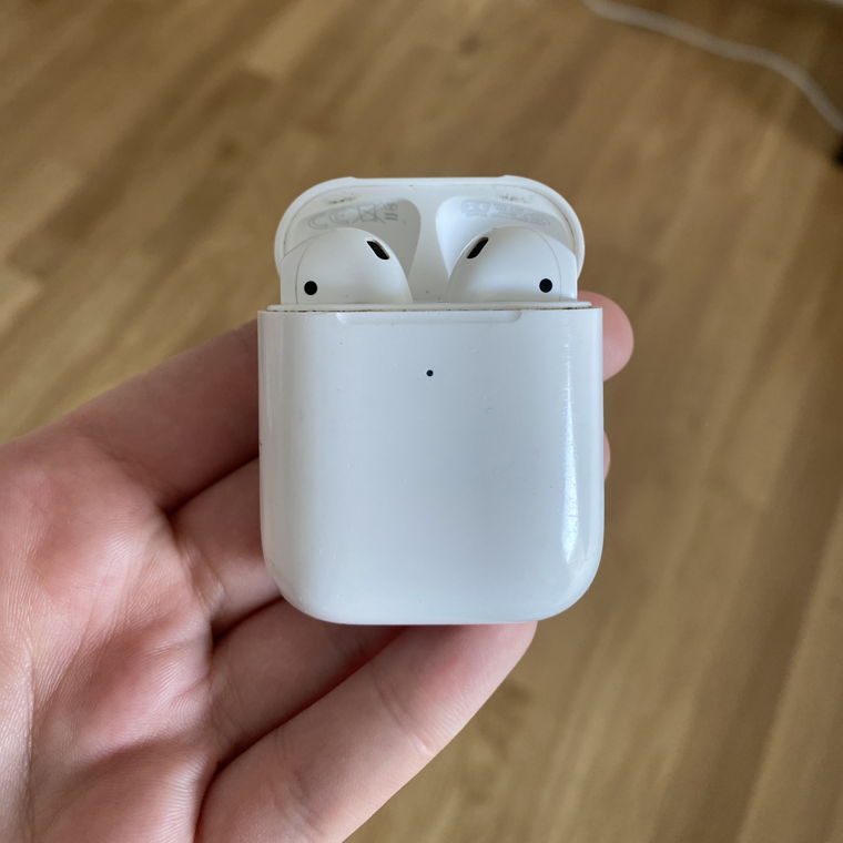 Apple Airpods (2019) 2nd Gen. wireless Kopfhörer 