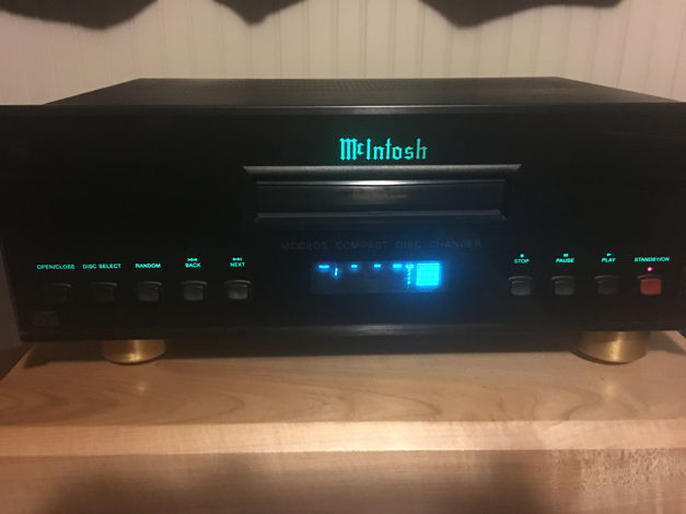 McIntosh MCD-205 Great sounding and looking 5 CD player