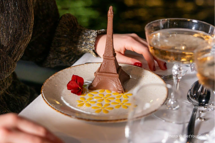 3-Course Lunch Cruise on the River Seine - photo 4