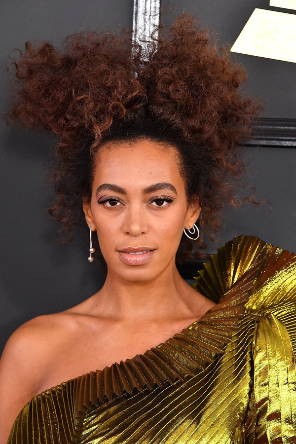 LOS ANGELES, CA - FEBRUARY 12: Solange Knowles arrives at the 59th GRAMMY Awards on February 12, 2017 in Los Angeles, California. (Photo by Steve Granitz/WireImage)