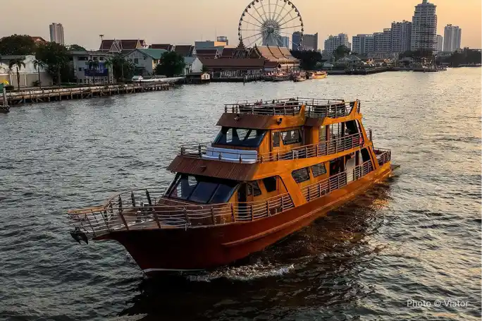 Pruek Luxury Dinner Cruise on Chao Phraya River