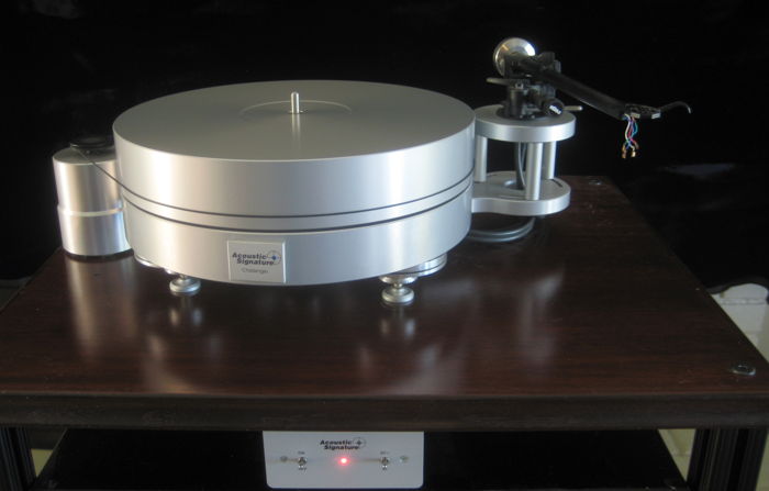 Acoustic Signature Challenger MK II Turntable with Rega...