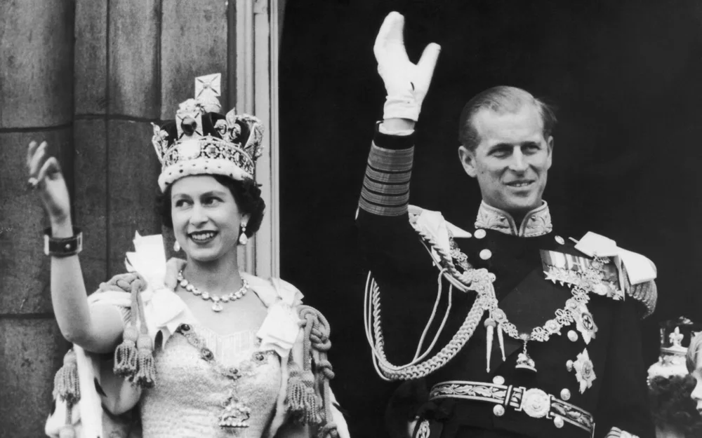 A Bow to the Queen - The Watches of Elizabeth II | Chrono 10:10