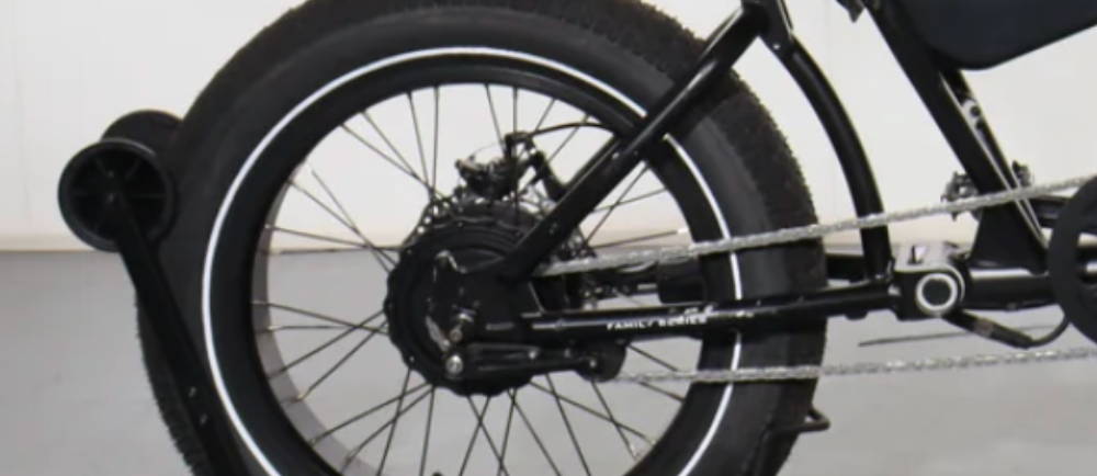 the rear wheel on a Himiway C5 Electric Motorbike