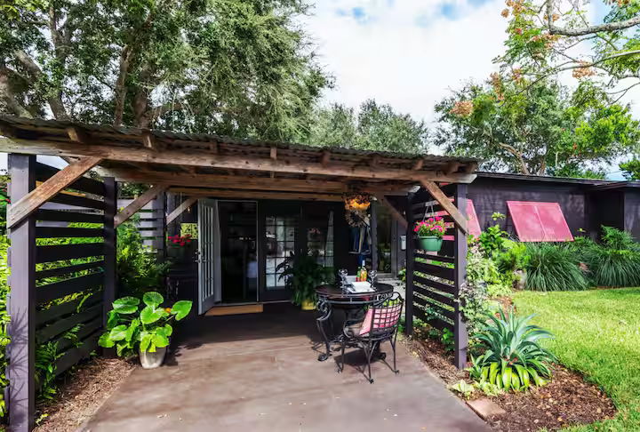 Coral Cottage