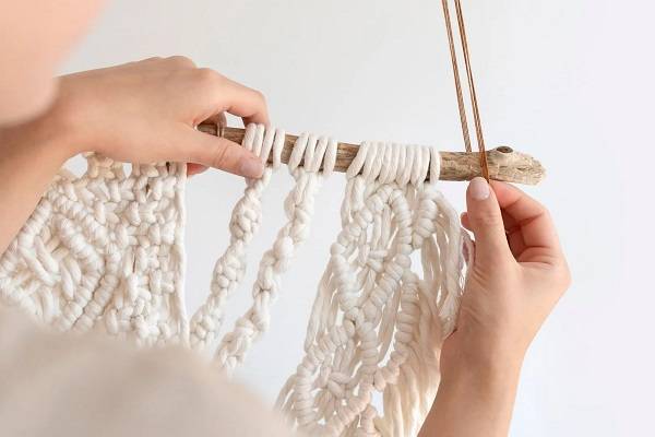 A Beginner’s Adventure in Macrame Square Knot