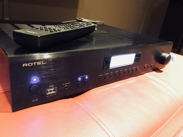 Rotel A12 Integrated Amp Black/Remote