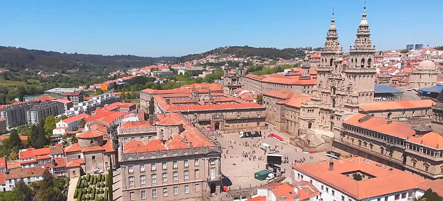  Santiago de Compostela, España
- centro historico santiago de compostela.jpg
