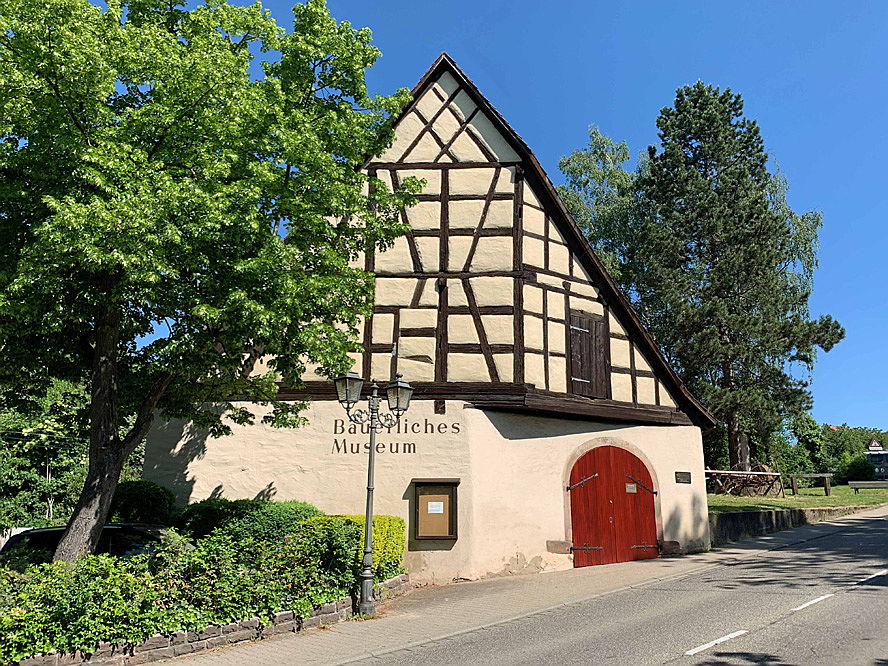  Karlsruhe
- Hier sehen Sie das Bäuerliche Museum in Pforzheim Eutingen. Erfahren Sie mehr über den Kauf oder Verkauf eines Mehrfamilienhauses in Pforzheim.