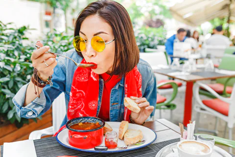 Private Food Tour – 10 Tastings with Locals