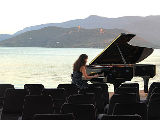  Castiglione della Pescaia
- Orbetello Piano Festival E&V prove.png