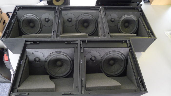 Triad Gold MiniMonitor InCeiling/8 Speakers (5)  Full S...