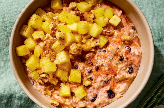 Gruau sans cuisson à la saveur de gâteau aux carottes