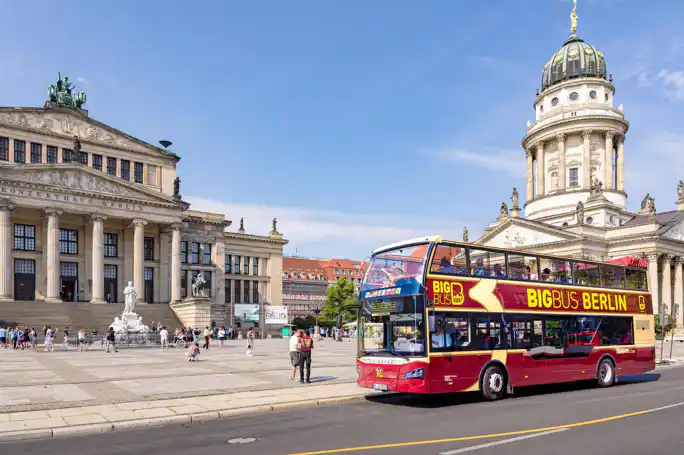 Bus and Boat Hop-On Hop-Off Sightseeing Tour & Currywurst