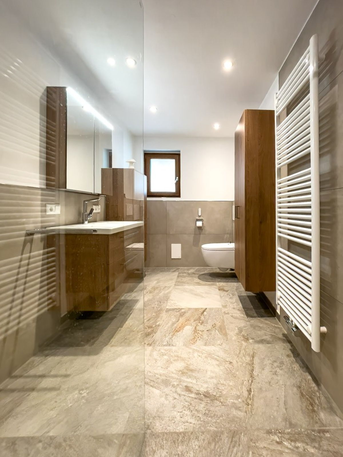 Foto Kundenreferenz Badsanierung Barrierefreiheit und Komfort