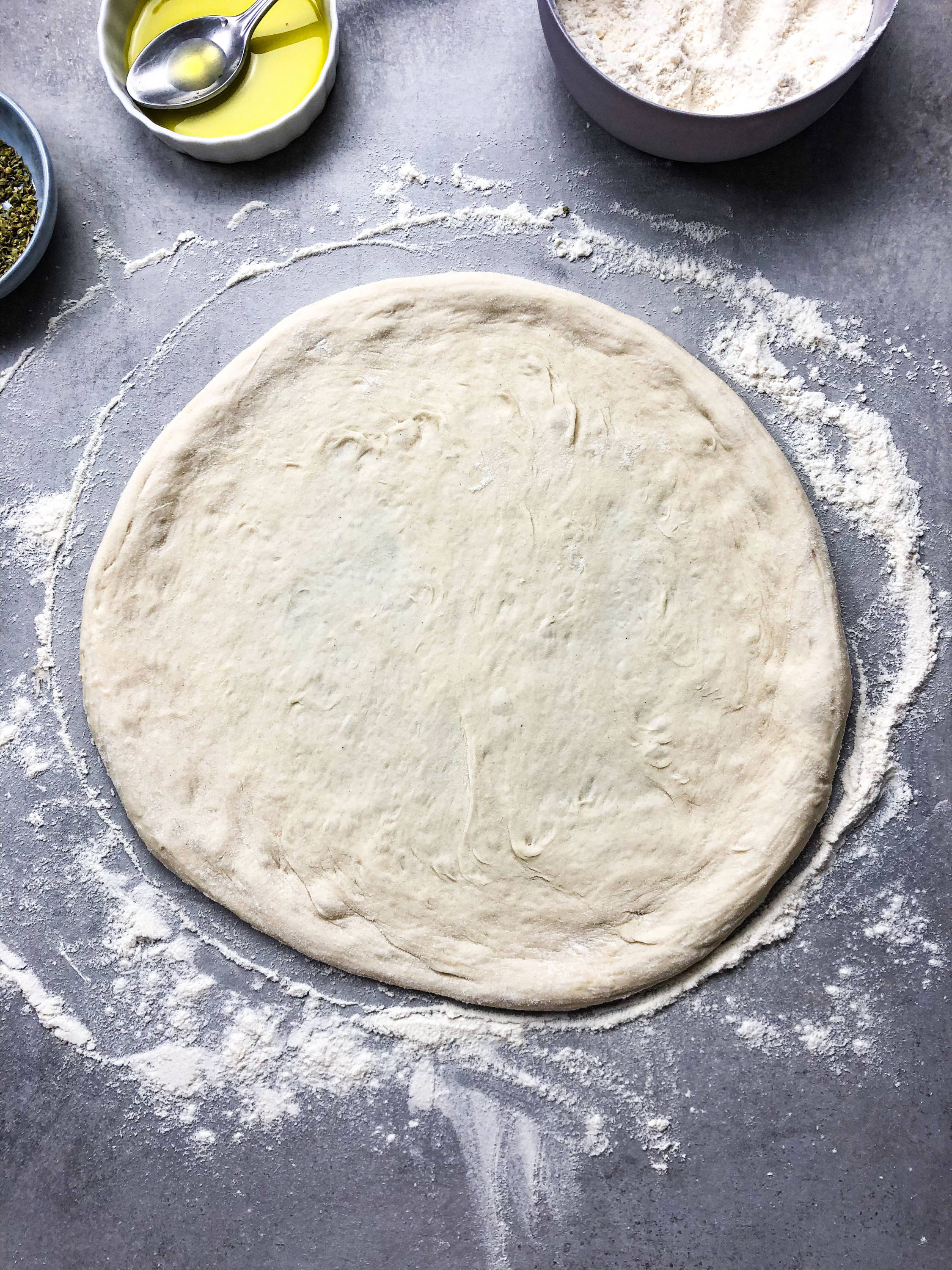 Pizzadeeg maken