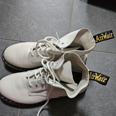 Dr. Martens weiss Gr. 41