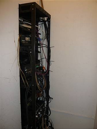 The rear of the main rack from the close