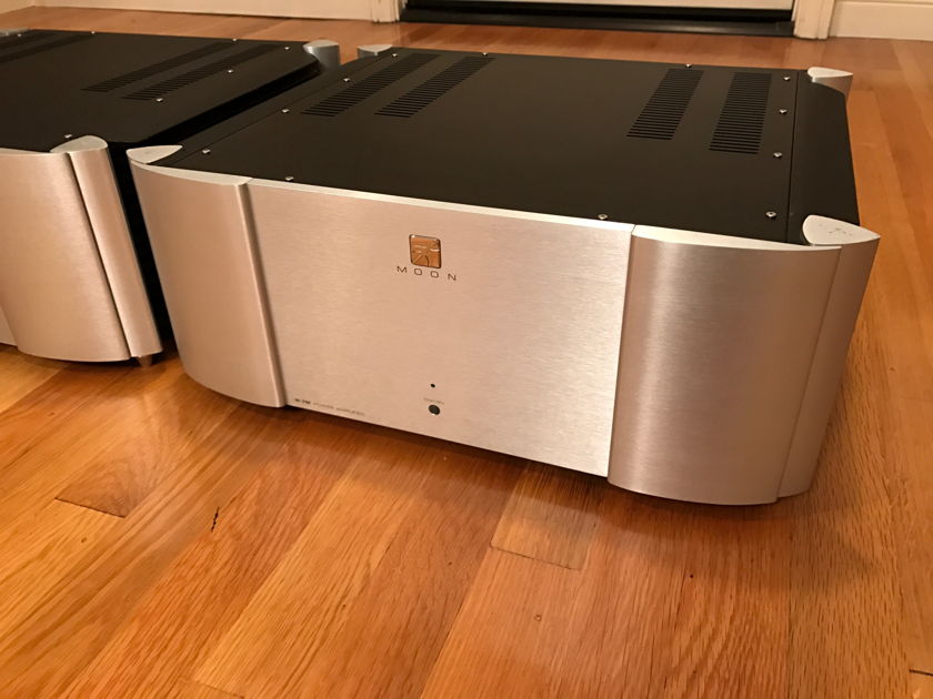 Simaudio Moon W-7M Monoblocks 500W/ch into 8 ohms