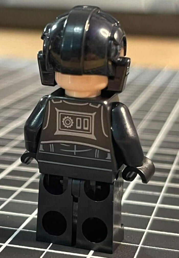 LEGO Star Wars TIE Bomber Pilot Minifigure back