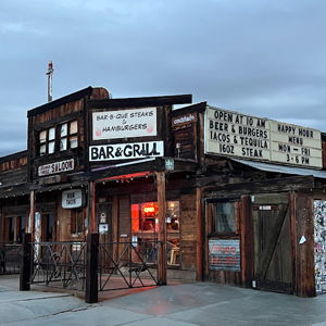 Dinner at Joshua Tree Saloon