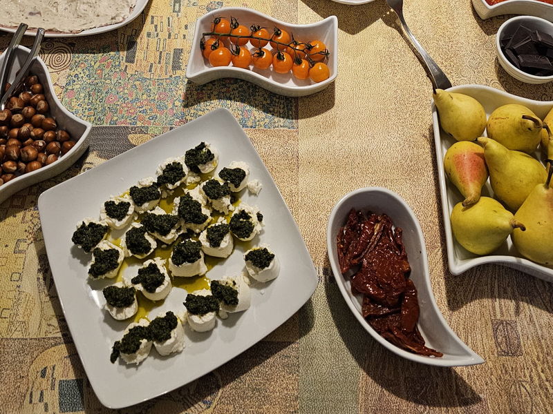 Corsi di cucina Torino: Seratina torinese con tramezzini e miassa