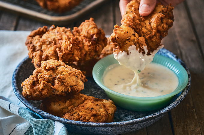 Fried Chicken with Cheese Sauce
