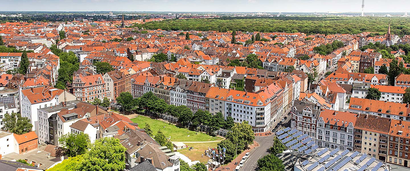  Hannover
- Profitieren Sie von den Vorteilen eines Immobilienkaufs oder eines Wohnungsverkauf in der Oststadt. Die Immobilienmakler von Engel & Völkers beraten Sie kompetent.