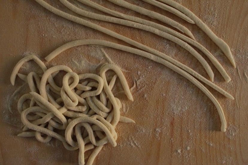 Corsi di cucina San Venanzo: Mani in pasta: corso di umbricelli