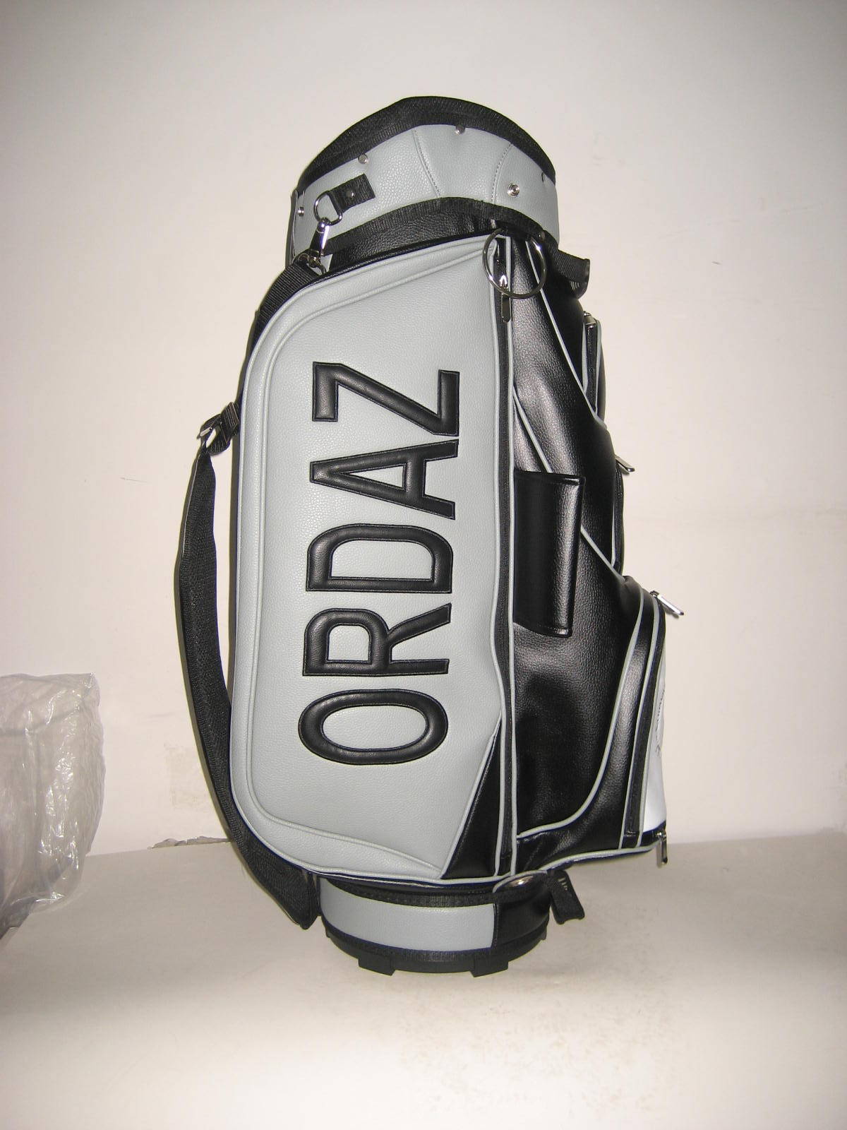 BagLab Custom Golf Bag customised logo bag example 112