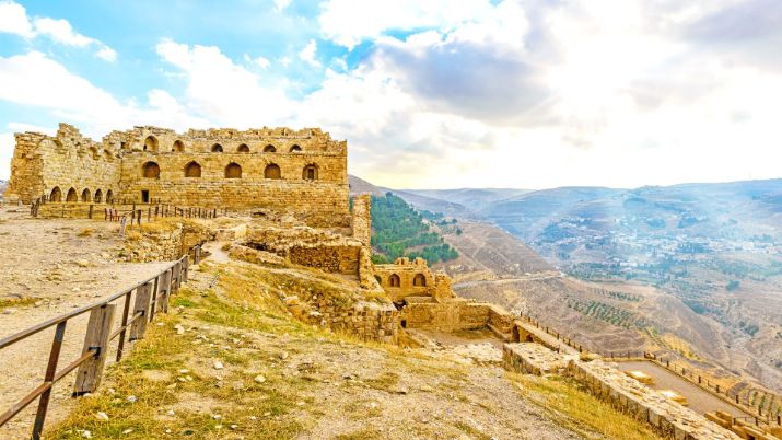 Visitors to Kerak Castle can explore its fascinating features, including its walls, towers, courtyards, and dungeons