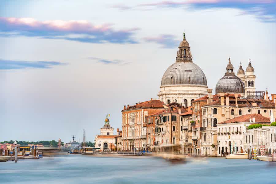 Small-Group Venice Canals Cruise on Electric Boat - photo 4