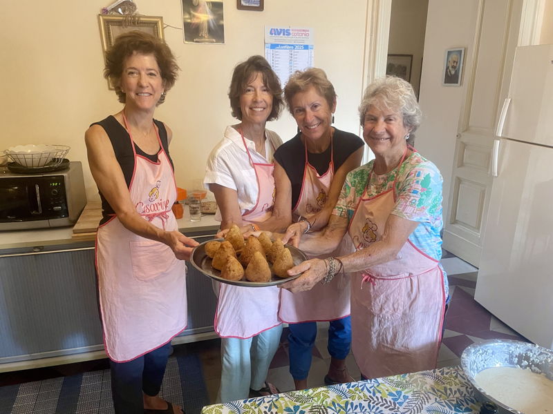 Kochkurse Catania: Von Sizilien in deine Küche: Arancini aus Catania und Tiramisu