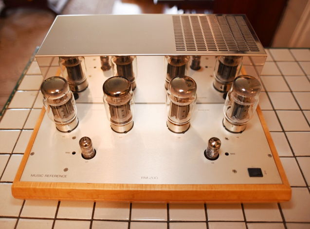 Music Reference RM-200 Power Amplifier
