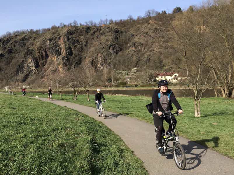 Prague: River & Park Bike Tour to Troja Chateau - photo 5