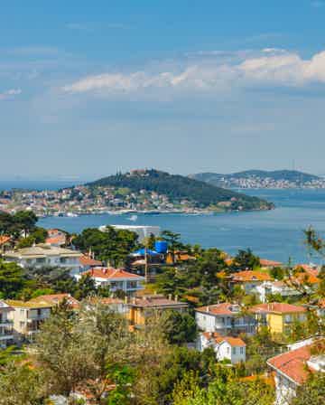 Capture the stunning panorama