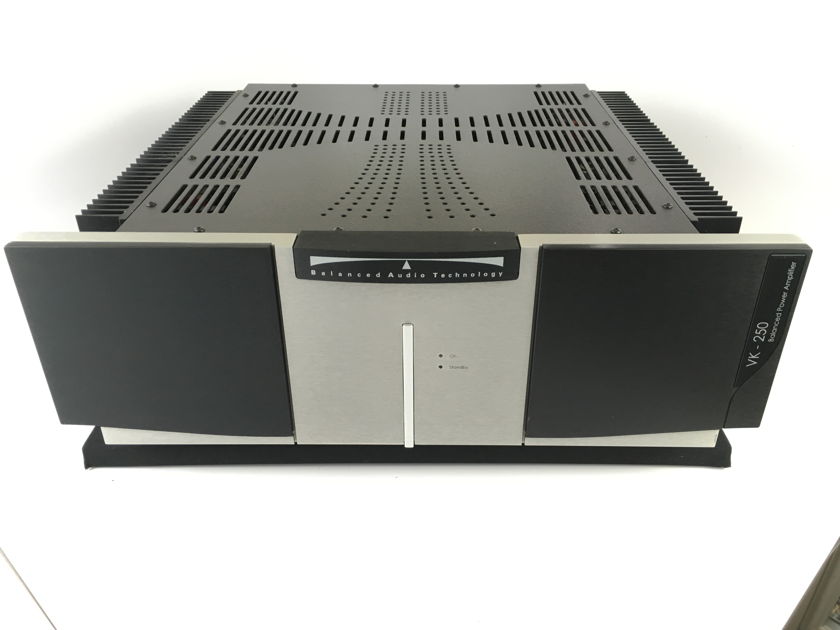 Balanced Audio Technology VK-250 Solid State Amplifier, 250W