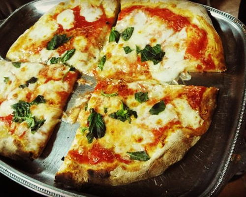 Corsi di cucina Sorrento: Sapore e tradizione, alla scoperta della pizza napoletana
