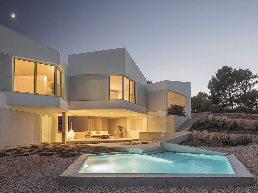  Mahón
- Villa moderna en venta con una hermosa terraza con vistas al mar y una gran piscina en Coves Noves, Menorca