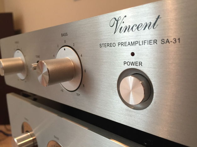 Vincent SA-31 Hybrid Tube Stereo Preamp + FREE Wireworl...