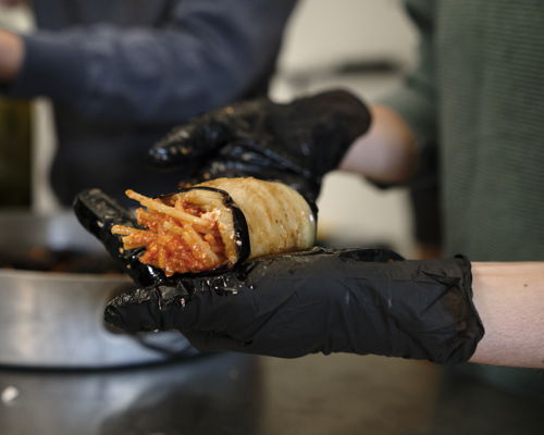 Corsi di cucina Palermo: Dal primo al dolce: Spaghetti alla Norma e Tiramisù