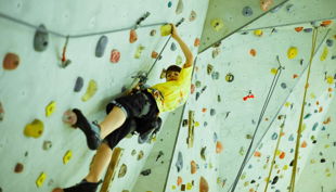 turm erlebniscity oranienburg kind an kletterwand