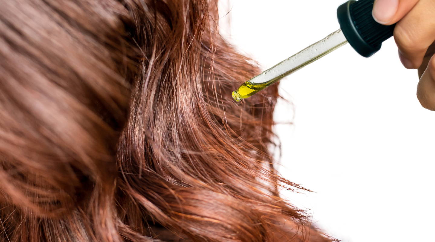 How To Tame Frizzy Hair During Humid Months